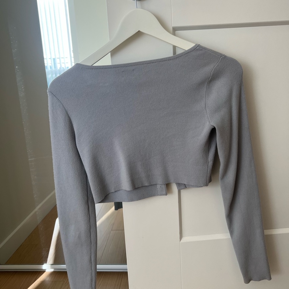 Women’s Aritzia Sunday Best Sweater Cardigan - Picture 6 of 7